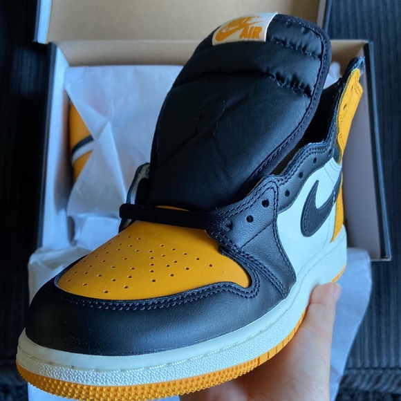 *SOLD* Jordan 1 Taxi - Picture 2 of 5